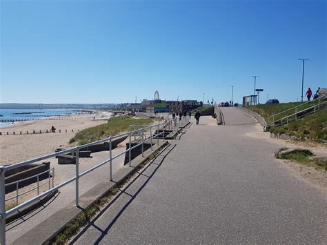 Aberdeen beach 😎 : r/Scotland