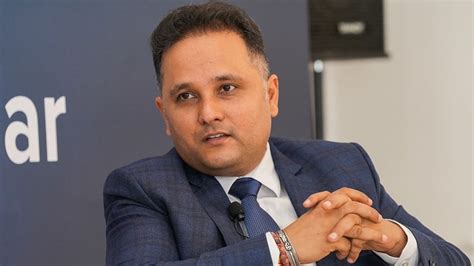 Amish Tripathi Is Going To Marry Shivani Shiva Trilogy Author Reveals