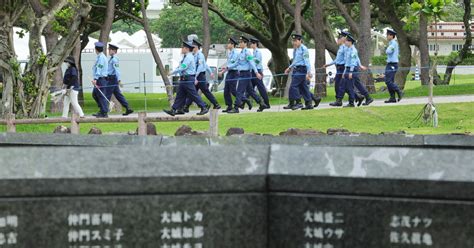 「不確か」な平和、だからこそ受け継ぐ 誓う人々 沖縄慰霊の日 写真特集910 毎日新聞