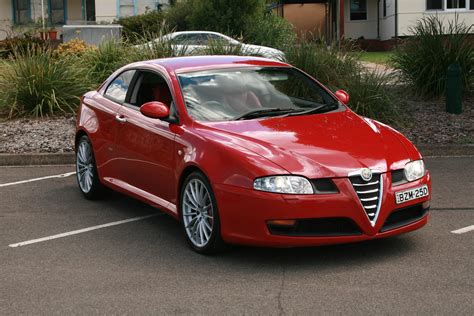 Alfa Romeo GT Review | Exquisite Beauty