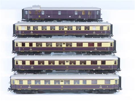 Trix H0 23430 Passenger Carriage Set Rheingold Express Train Car