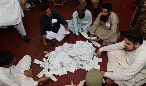 Pakistan election results: Vote counting technology has ‘COLLAPSED ...