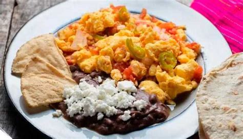 Cómo Preparar Huevos A La Mexicana Con Frijoles Para Diabéticos