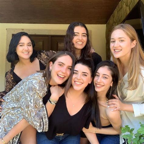 4 Hot Sexy Renata Cerda Bikini Pics