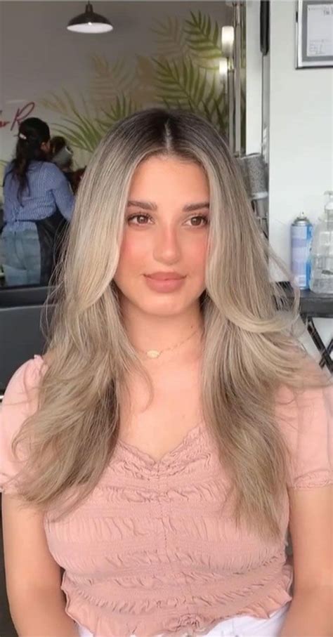 Trendy Ways To Wear Curtain Bangs Cool Blonde Straight Hair Layered Cut In Straight