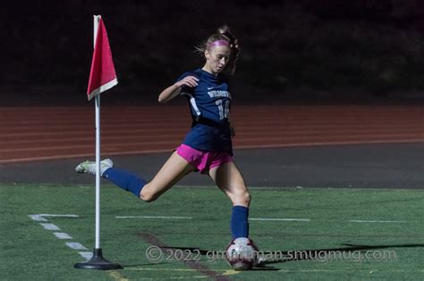 Girls Soccer Sucker Punches Canby On Senior Night Wilsonville