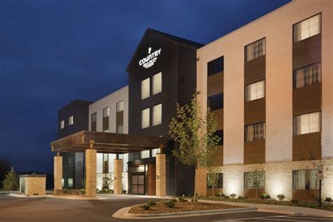 Country Inn and Suites Asheville NC | Funky City, Modern Hotel!