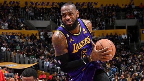 Lakers' LeBron James talks pursuit of scoring record, staying great at ...