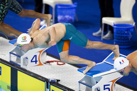 Europeus de natação Gabriel Lopes na final dos 200 estilos no meio do