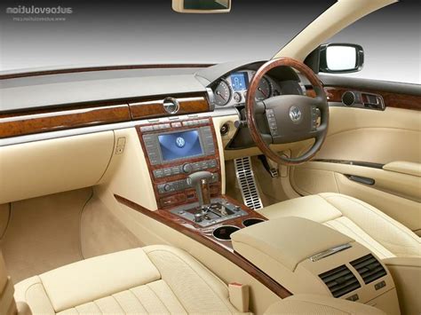 Volkswagen phaeton interior photos