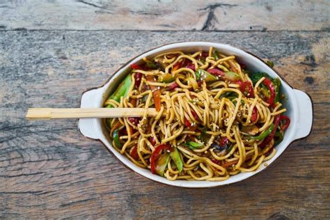 Chow Mein – A Global History of Food