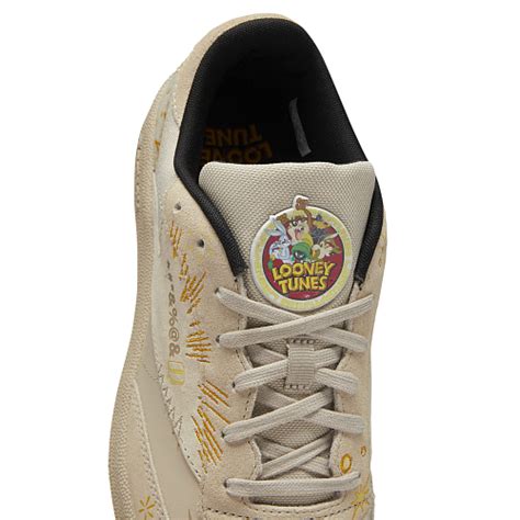 Кроссовки Reebok x Looney Tunes Club C 85 GY4779 Бежевый купить в ...
