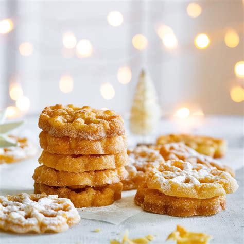 Buñuelos de Viento (Mexican Rosette Fritters)