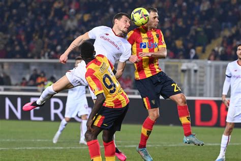 Lecce I Convocati Per La Sfida Di Coppa Italia Contro Il Parma Cinque