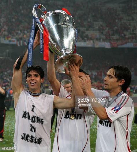 2,052 Kaka 2 Stock Photos, High-Res Pictures, and Images - Getty Images