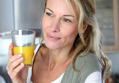 7 NAJBOLJIH VITAMINA ZA ŽENE STARIJE OD 40 GODINA U kojoj hrani možete