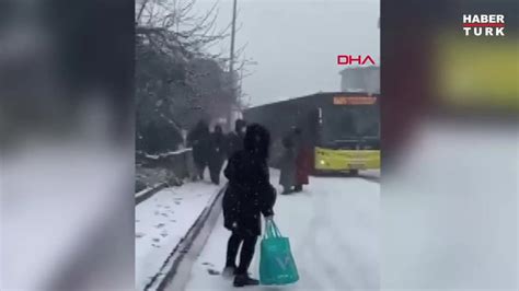 Kayan İETT otobüsü elektrik panosuna çarptı Video