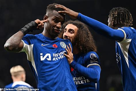 Tottenham 1 4 Chelsea Late Nicolas Jackson Hat Trick Earns Blues Hard