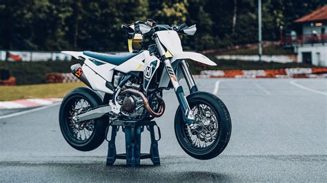 Husqvarna Fs Supermoto F R Das Jahr Motorradonline De