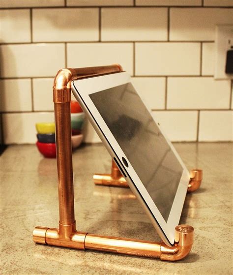 15 Awesome DIY Copper Pipe Decor for Sparkly Home Improvement