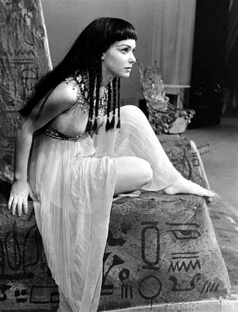 8 Hot Sexy Susan Strasberg Bikini Pics