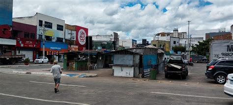 JEQUIÉ COMERCIANTES DA PRAÇA DA BANDEIRA ESTÃO REVOLTADOS Tv Jequié