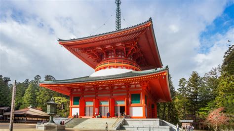 Forget Hotels—Stay At Stunning Thousand-Year-Old Koyasan Temples ...