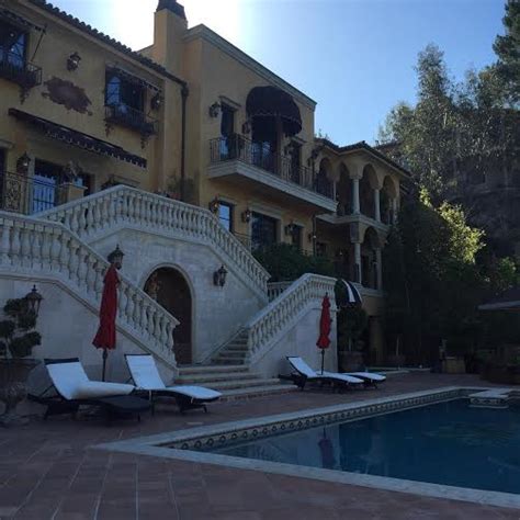 Wizkid shows off multimillion-dollar US mansion | TheCable