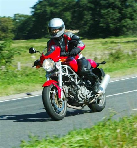 DUCATI MONSTER 620 (2001-2006) Review, Specs & Prices