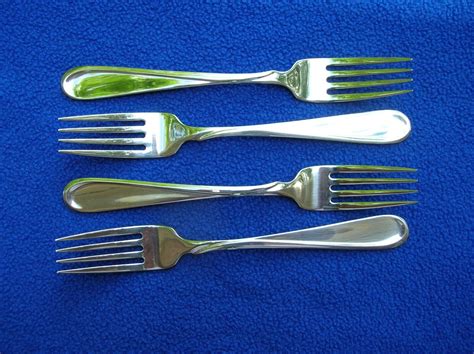 Lot 4 New Glossy Oneida Flight Dinner Forks Stainless Steel 188