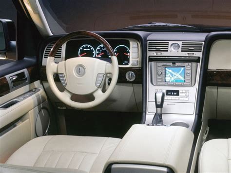 2005 Lincoln Navigator Interior Pictures | Brokeasshome.com