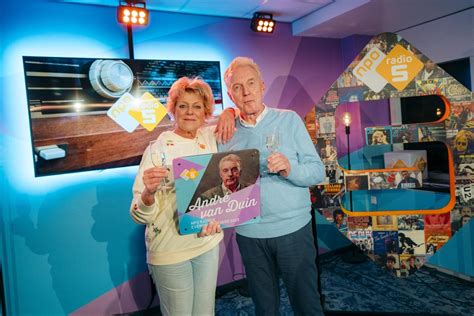 Andr Van Duin Ontvangt Npo Radio Evergreen Award Tvvisie