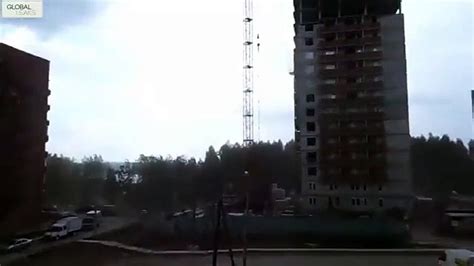 Grúa de construcción colapsa sobre edificio en Rusia Vídeo Dailymotion