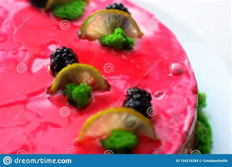 Torta Con Las Fresas Y La Crema Foto De Archivo Imagen De Cheesecake