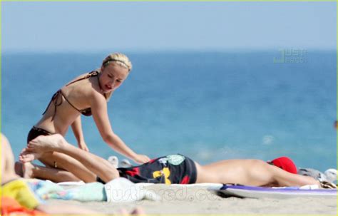 Hayden Panettiere Is A Bikini Babe Photo Bikini Hayden