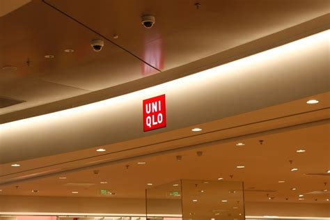 Uniqlo Marketing Strategy How They Disrupting The Global Fashion Industry