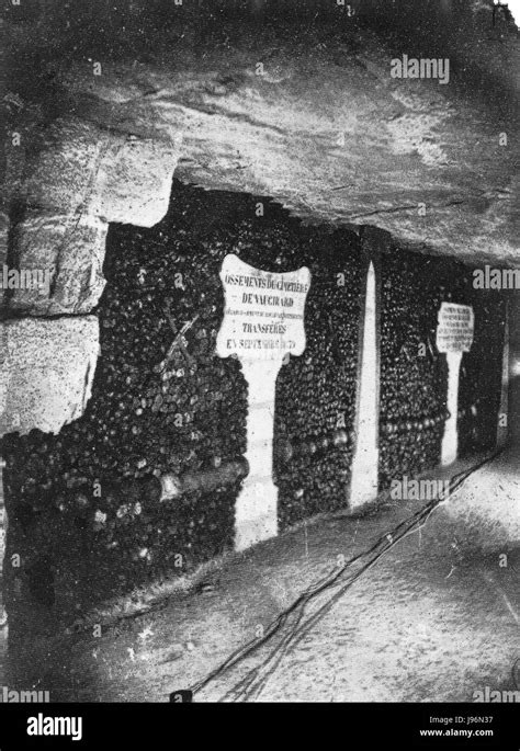 Nadar Catacombes De Paris Nps Stock Photo Alamy