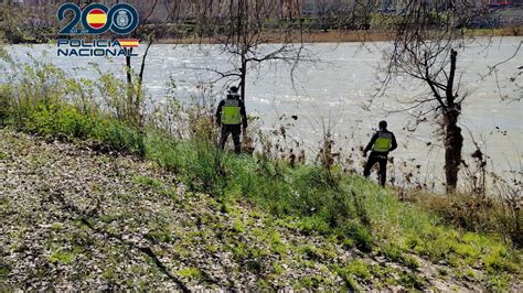 Drones Y Buzos Buscan Ahora En Zaragoza Al Joven Desaparecido Javier