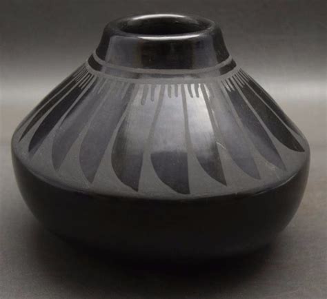 SANTA CLARA POTTERY VASE (TAPIA)