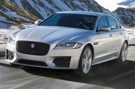 2017 Jaguar XF Diesel Pricing - For Sale | Edmunds