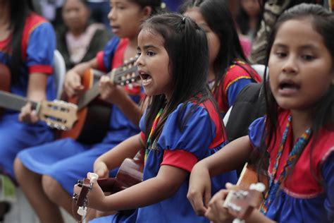 Voces En Extinci N La Fragilidad De Las Lenguas Ind Genas De Am Rica Latina Zona Cero