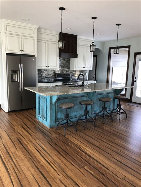 20+ Distressed Wood Kitchen Island - DECOOMO