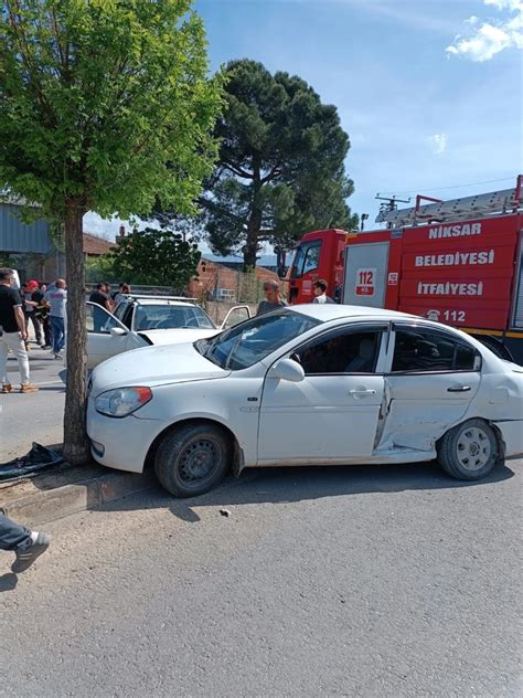 Tokat ta Otomobil Çarpışması 4 Kişi Yaralandı Haberler