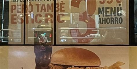 Kfc Dio Que Hablar Con Su Campaña De Publicidad Con Faltas De Ortografía En Catalán Mui