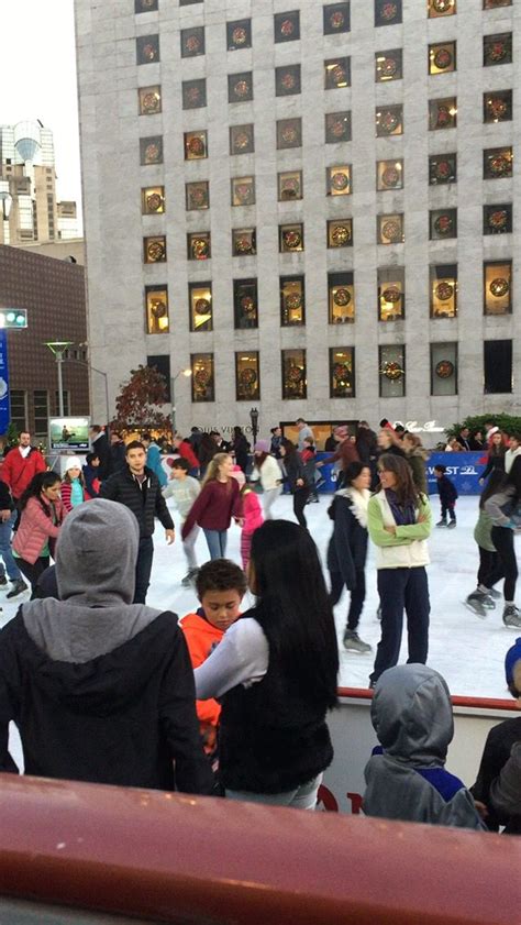 Ice Skating in Union Square, San Francisco | Ice skating, Outdoor ice ...