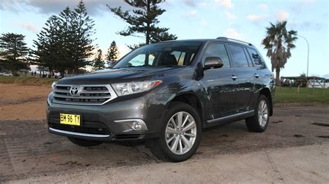 Toyota Kluger Review Drive