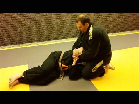 Inverted Kimura Lock | Brazilian jiu jitsu, Bjj techniques, Bjj