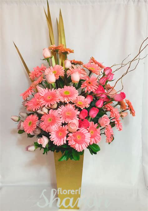 Recopilaci N Imagen Arreglos Con Gerberas Y Rosas Abzlocal Mx