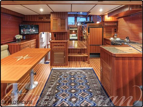 Helmsman Trawler Yachts