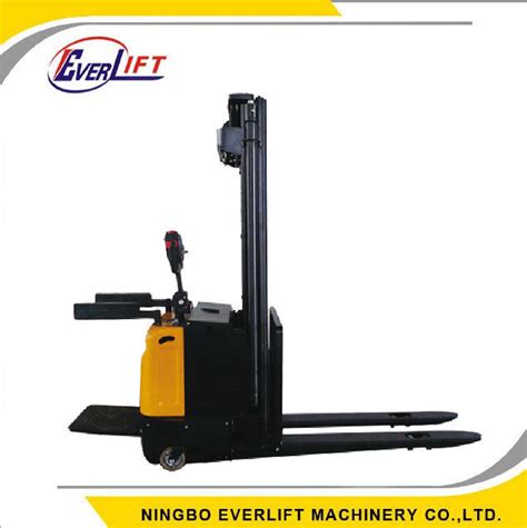 Full Electric Pallet Stacker 2 Ton Capacity Loading Hydraulic Walking